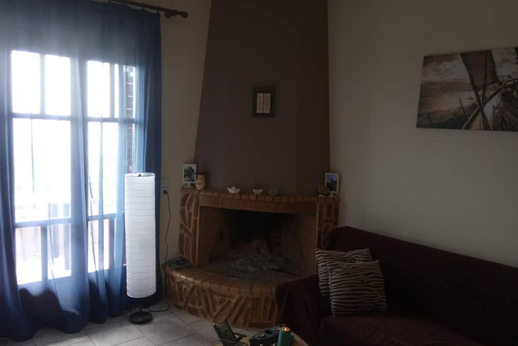 Antoine Apartment Sea Side Цуцурос Экстерьер фото