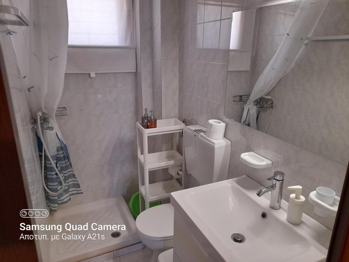 Antoine Apartment Sea Side Цуцурос Экстерьер фото