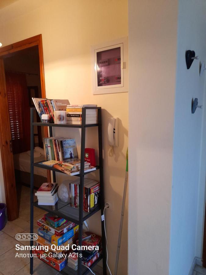 Antoine Apartment Sea Side Цуцурос Экстерьер фото