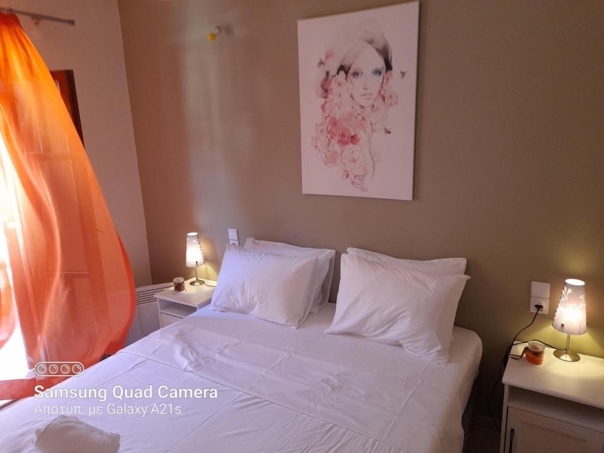 Antoine Apartment Sea Side Цуцурос Экстерьер фото